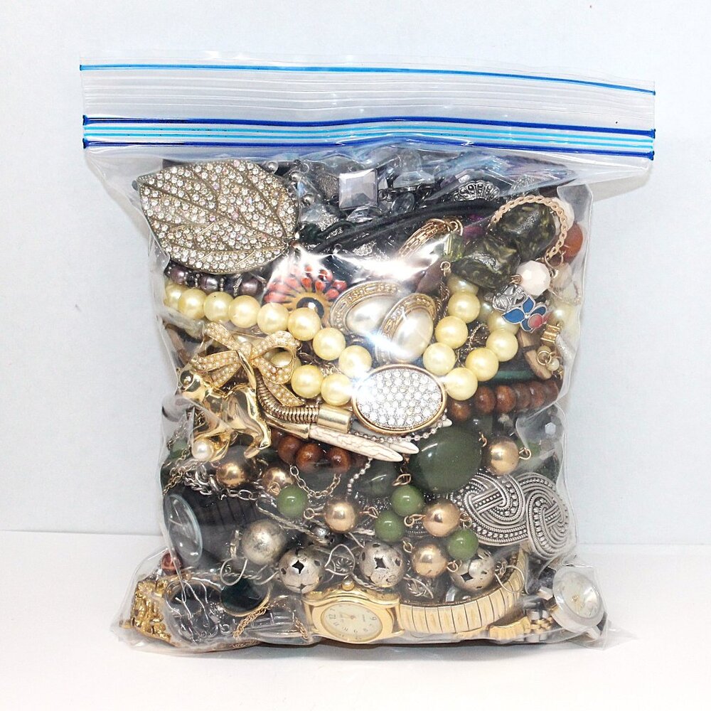 Vintage Wearable Jewelry Lot